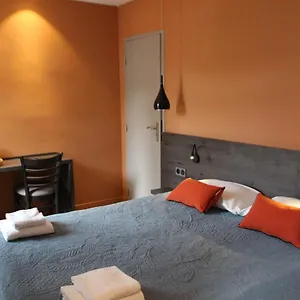 ** Hotel Le Pont Neuf France